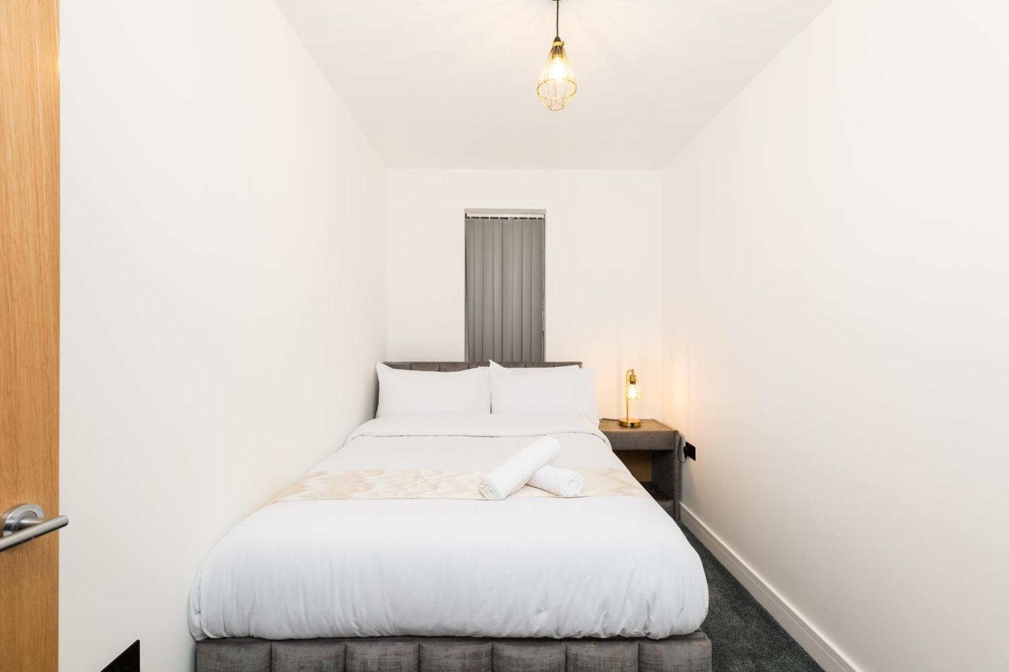The Suites Inn Hotel Birmingham Merry Hill Brierley Hill Bagian luar foto