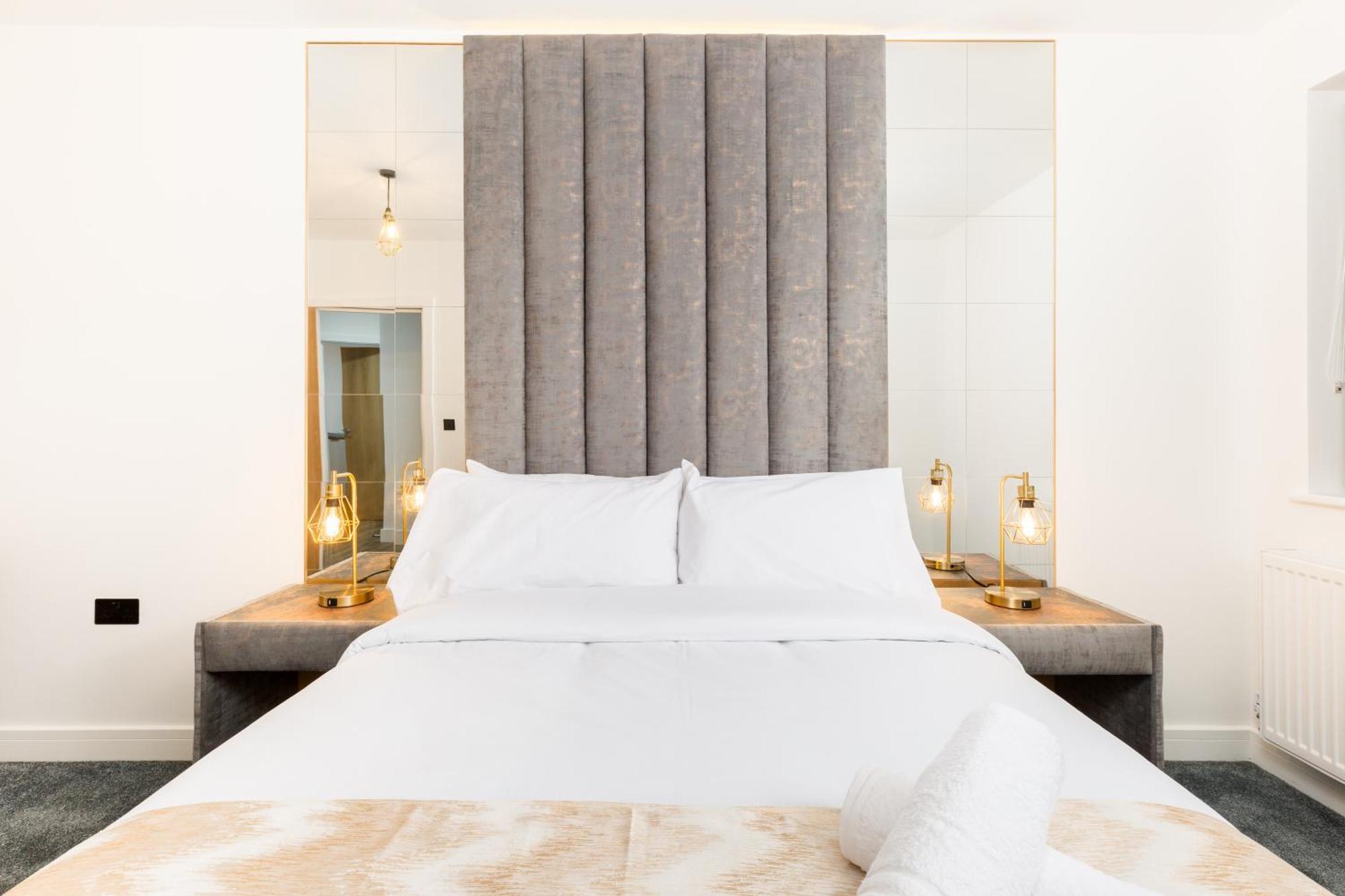 The Suites Inn Hotel Birmingham Merry Hill Brierley Hill Bagian luar foto